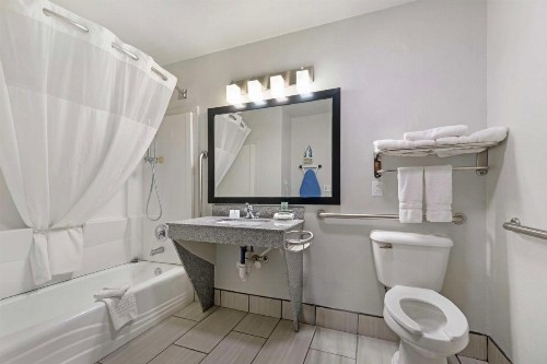 Best Western Santa Fe Inn - image 6