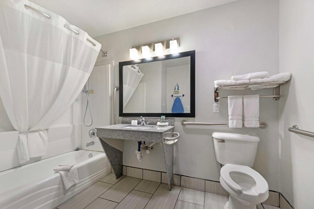 Best Western Santa Fe Inn - image 6