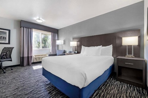 Best Western Santa Fe Inn - image 9