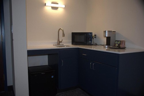 Ashmore Inn and Suites Amarillo - image 15