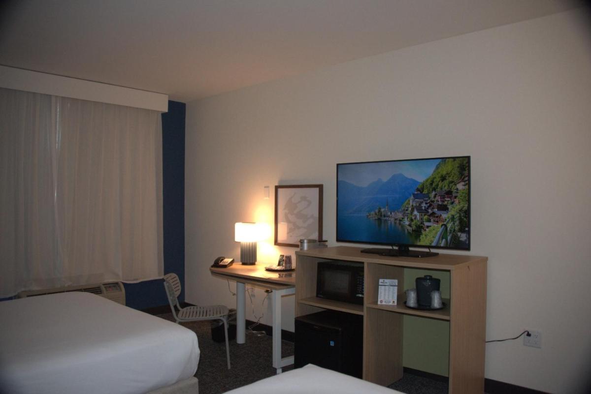 Ashmore Inn and Suites Amarillo - image 4