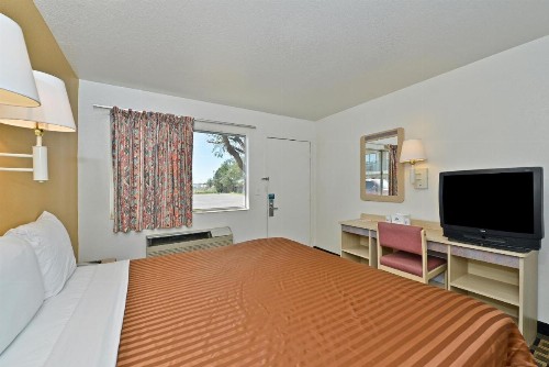 Americas Best Value Inn Amarillo Airport/Grand Street - image 2