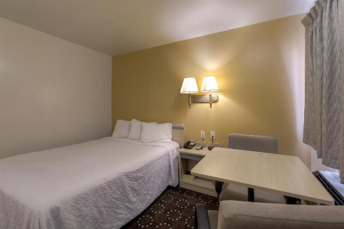 Americas Best Value Inn Amarillo Airport/Grand Street - image 29