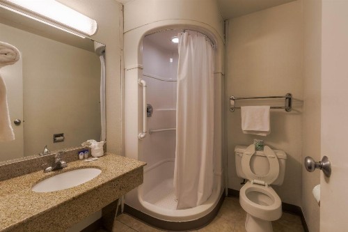 Americas Best Value Inn Amarillo Airport/Grand Street - image 3