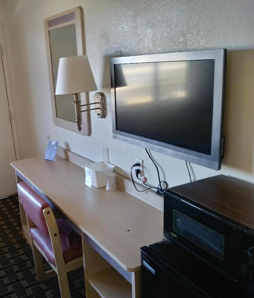 Americas Best Value Inn Amarillo Airport/Grand Street - image 7