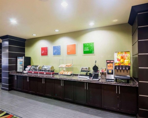 Comfort Suites Amarillo - image 17