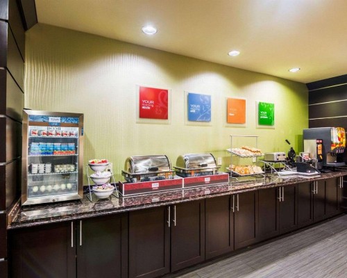 Comfort Suites Amarillo - image 19
