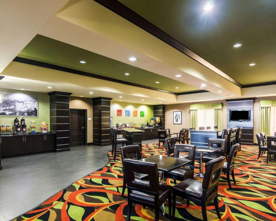 Comfort Suites Amarillo - image 3