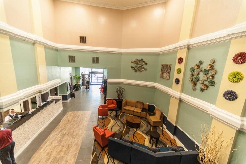 Fifth Season Inn & Suites - image 25