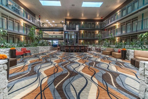Fifth Season Inn & Suites - image 34