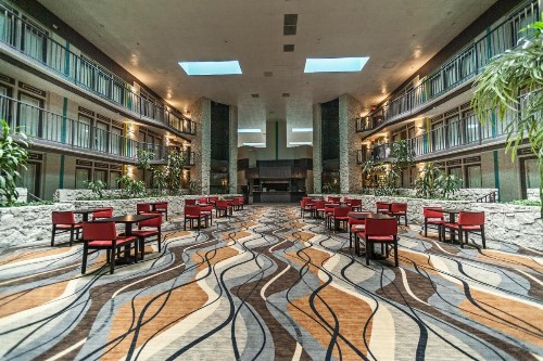 Fifth Season Inn & Suites - image 35