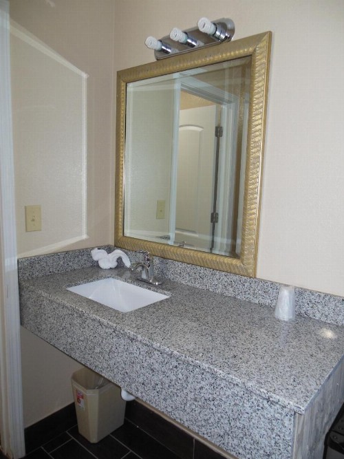 Route 66 Inn - image 25