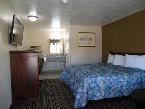 Route 66 Inn - image 43