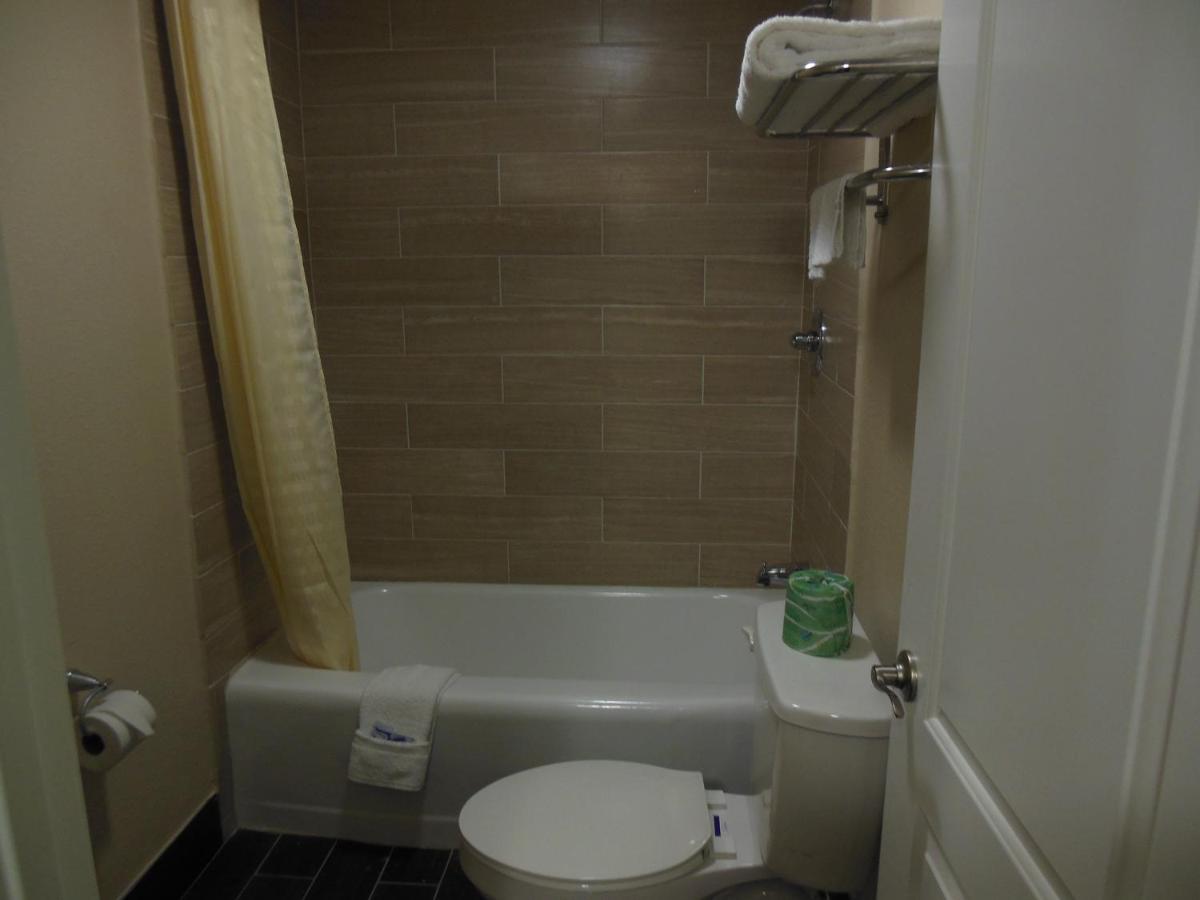 Route 66 Inn - image 6