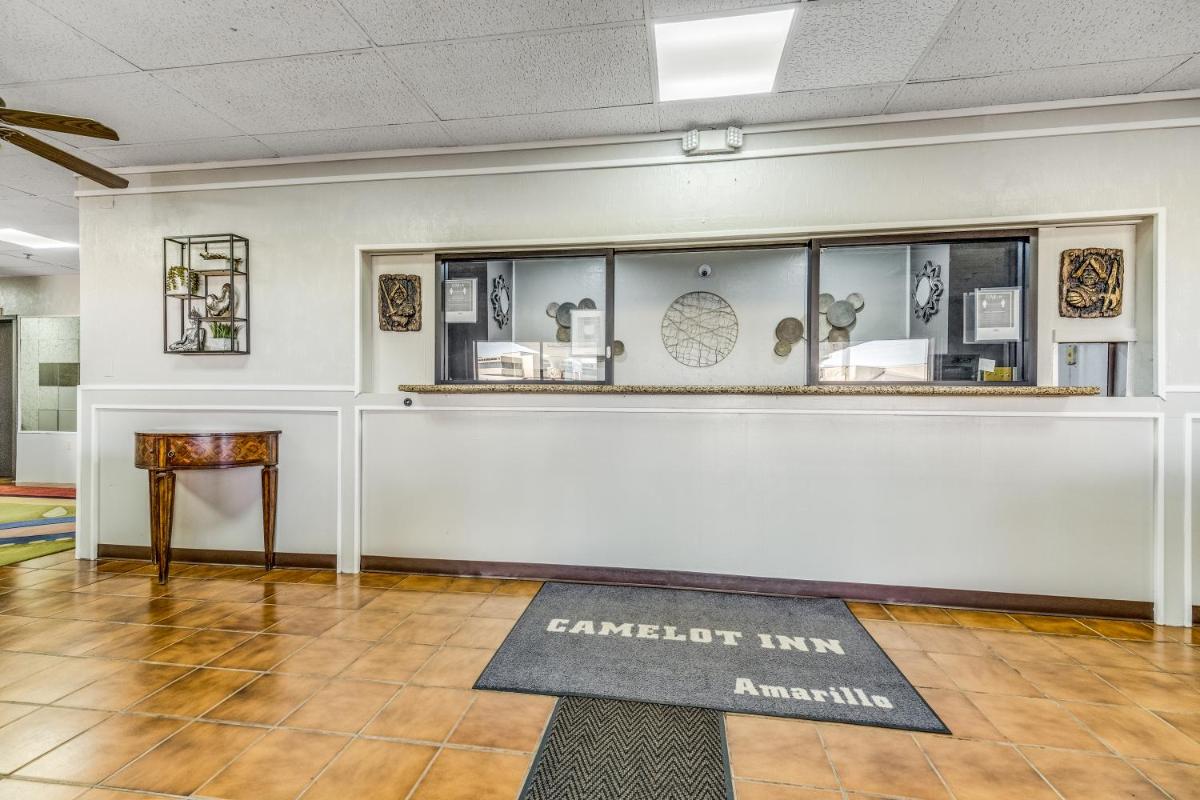 Camelot Inn - image 6