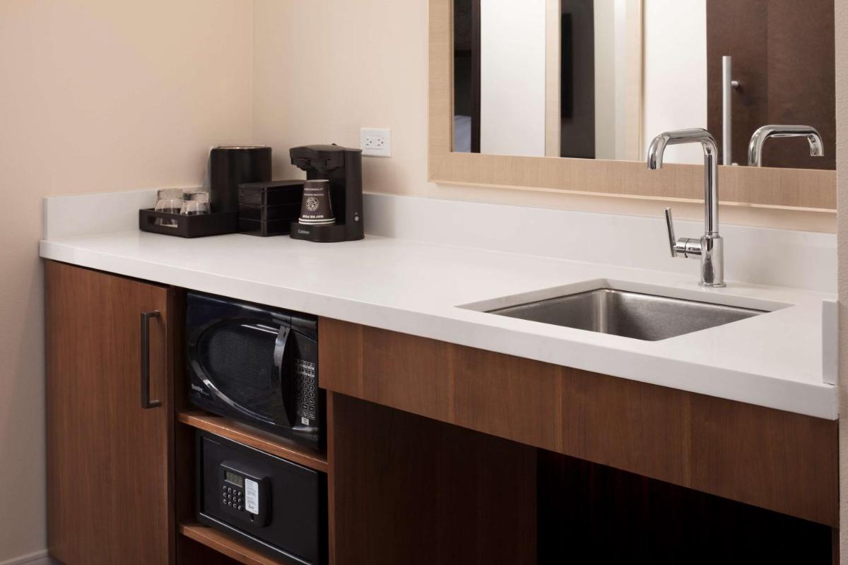 Embassy Suites Amarillo Downtown - image 5