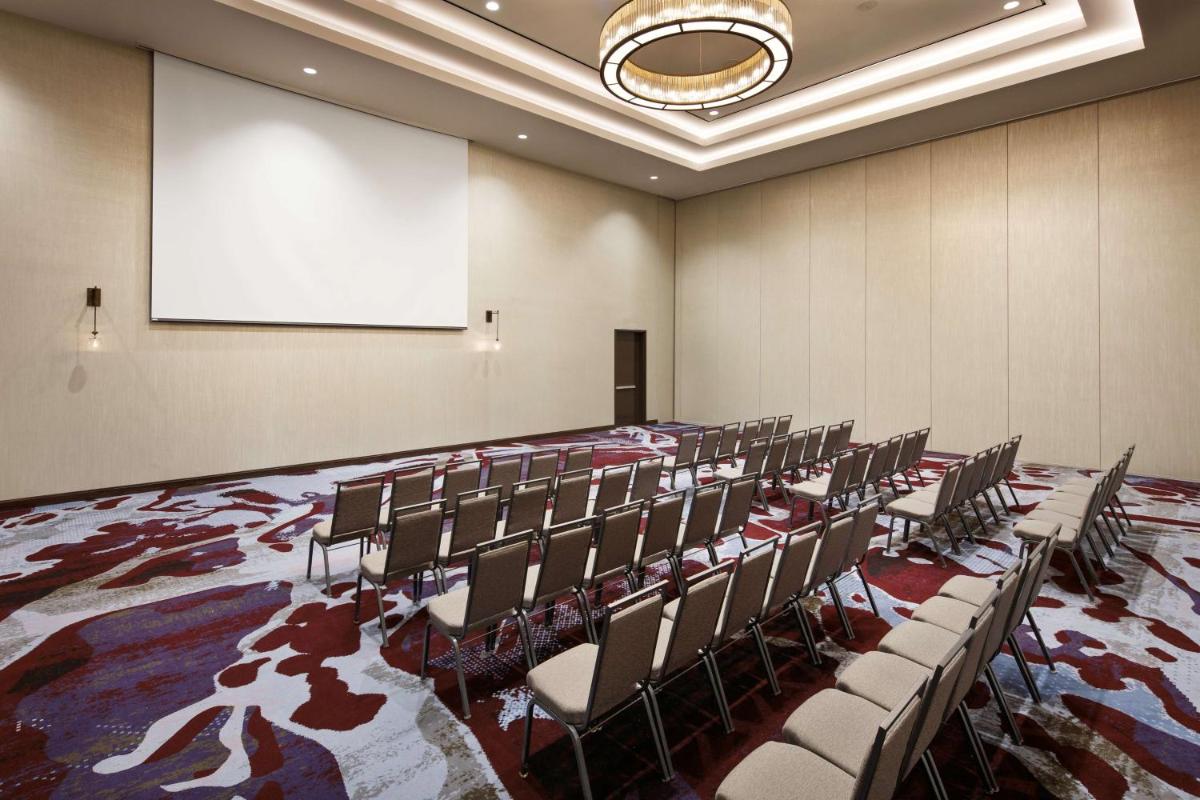 Embassy Suites Amarillo Downtown - image 7