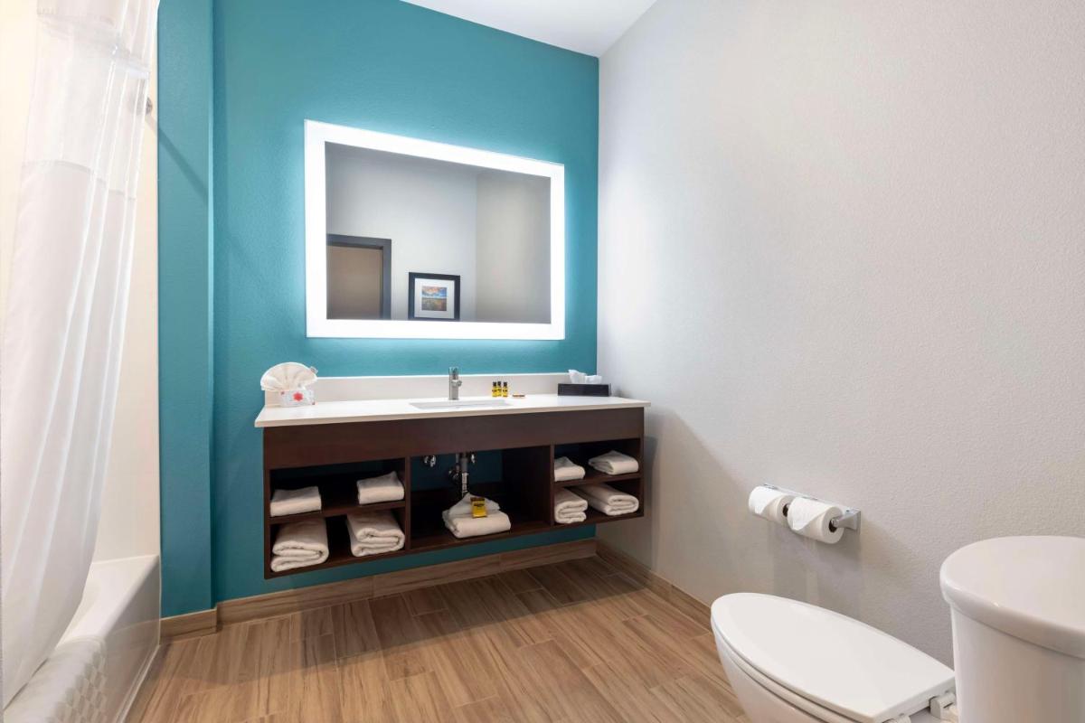 Best Western Plus Medical Center - image 3