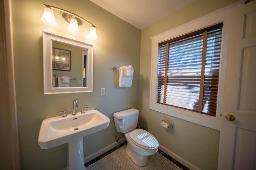 Elizabeth Pointe Lodge - image 23