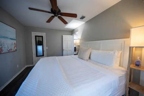 Elizabeth Pointe Lodge - image 35