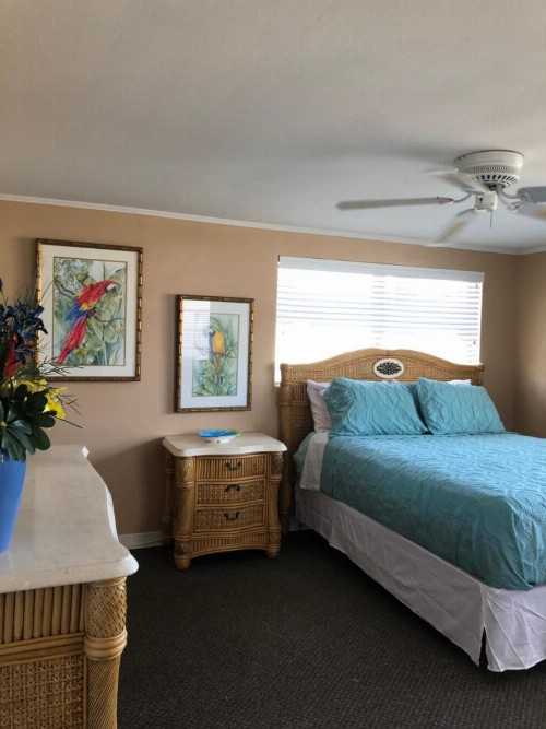 The Surf Beach Motel - image 11