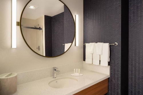 Fairfield Inn and Suites by Marriott Napa American Canyon - image 10