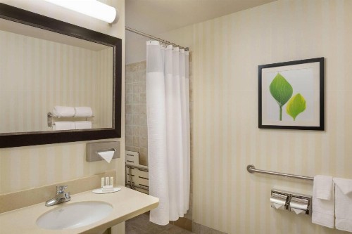 Fairfield Inn and Suites by Marriott Napa American Canyon - image 14