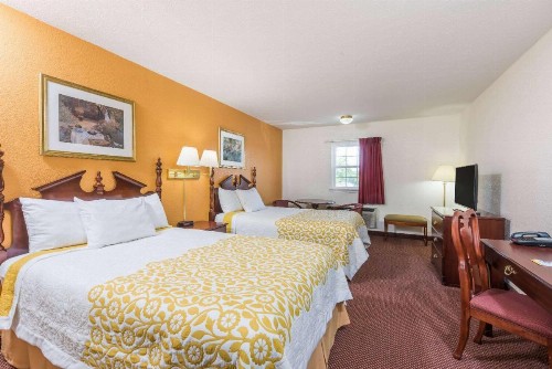 Days Inn by Wyndham Amherst - image 3
