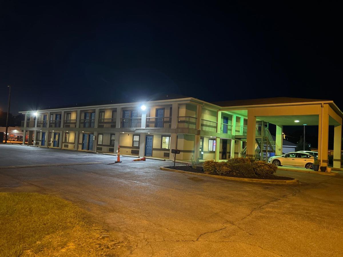 Briarwood Inn - main image