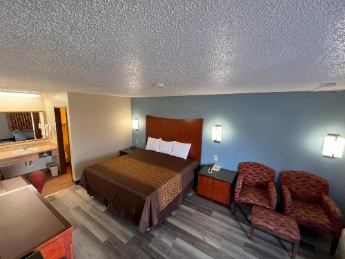 Briarwood Inn - image 13