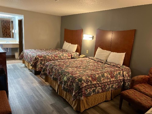 Briarwood Inn - image 17
