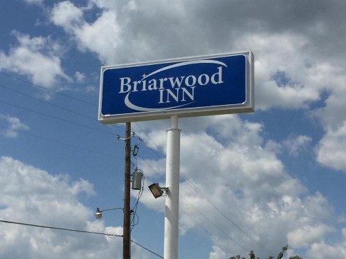 Briarwood Inn - image 2
