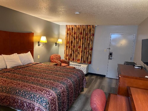 Briarwood Inn - image 20