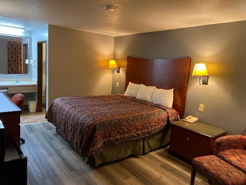 Briarwood Inn - image 8