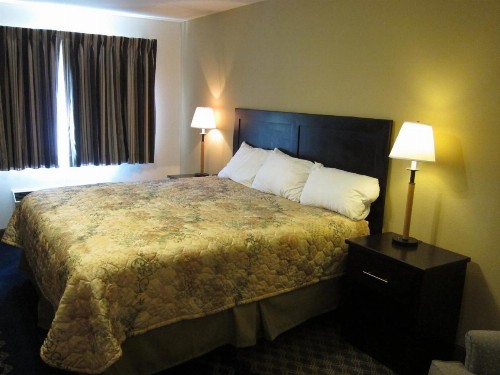 Fidalgo Country Inn - image 12