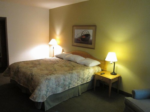 Fidalgo Country Inn - image 13