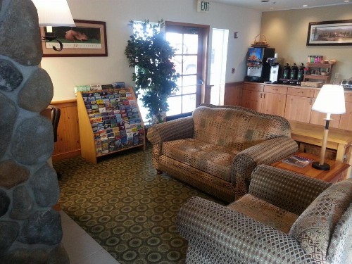 Fidalgo Country Inn - image 21
