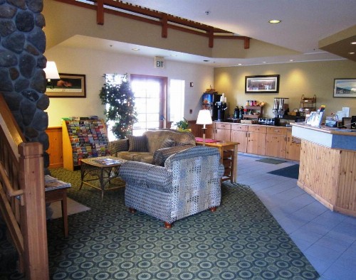 Fidalgo Country Inn - image 22