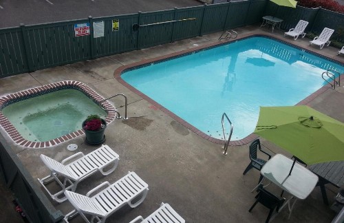 Fidalgo Country Inn - image 23