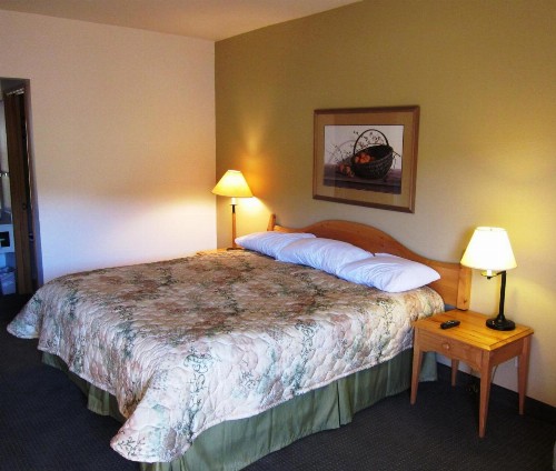 Fidalgo Country Inn - image 29
