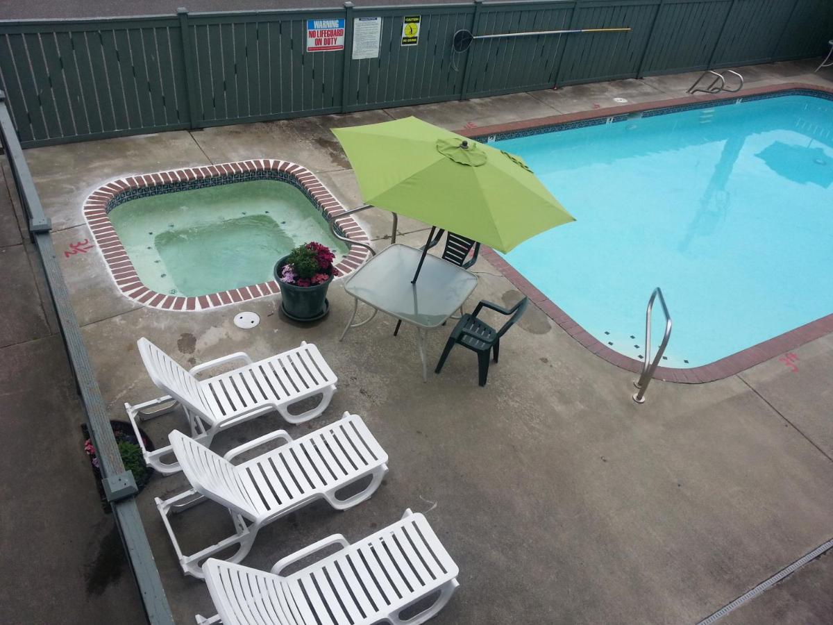 Fidalgo Country Inn - image 5