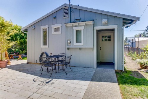 Cultural Cottage in Old Town Anacortes - image 2