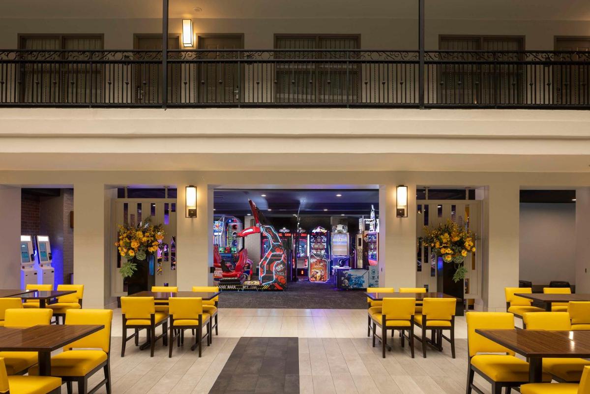 Embassy Suites Anaheim - North - image 7