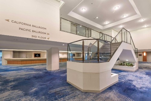 Hilton Anaheim - image 17