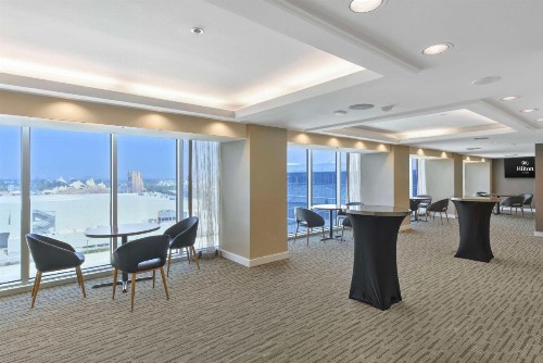 Hilton Anaheim - image 29