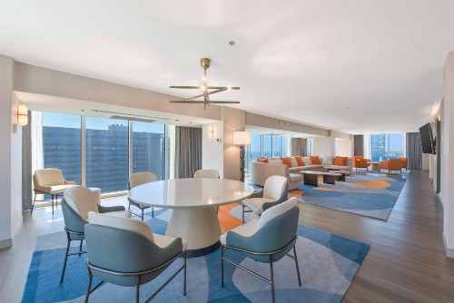 Hilton Anaheim - image 35