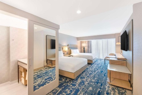 Hilton Anaheim - image 39