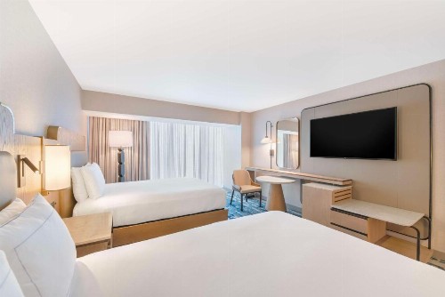 Hilton Anaheim - image 43