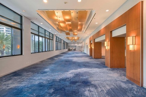 Hilton Anaheim - image 6