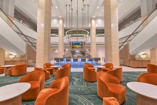 Hilton Anaheim - image 8